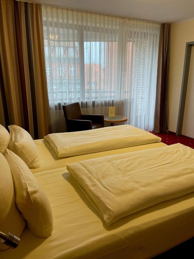 Hotel Harburger Hof Гамбург Экстерьер фото