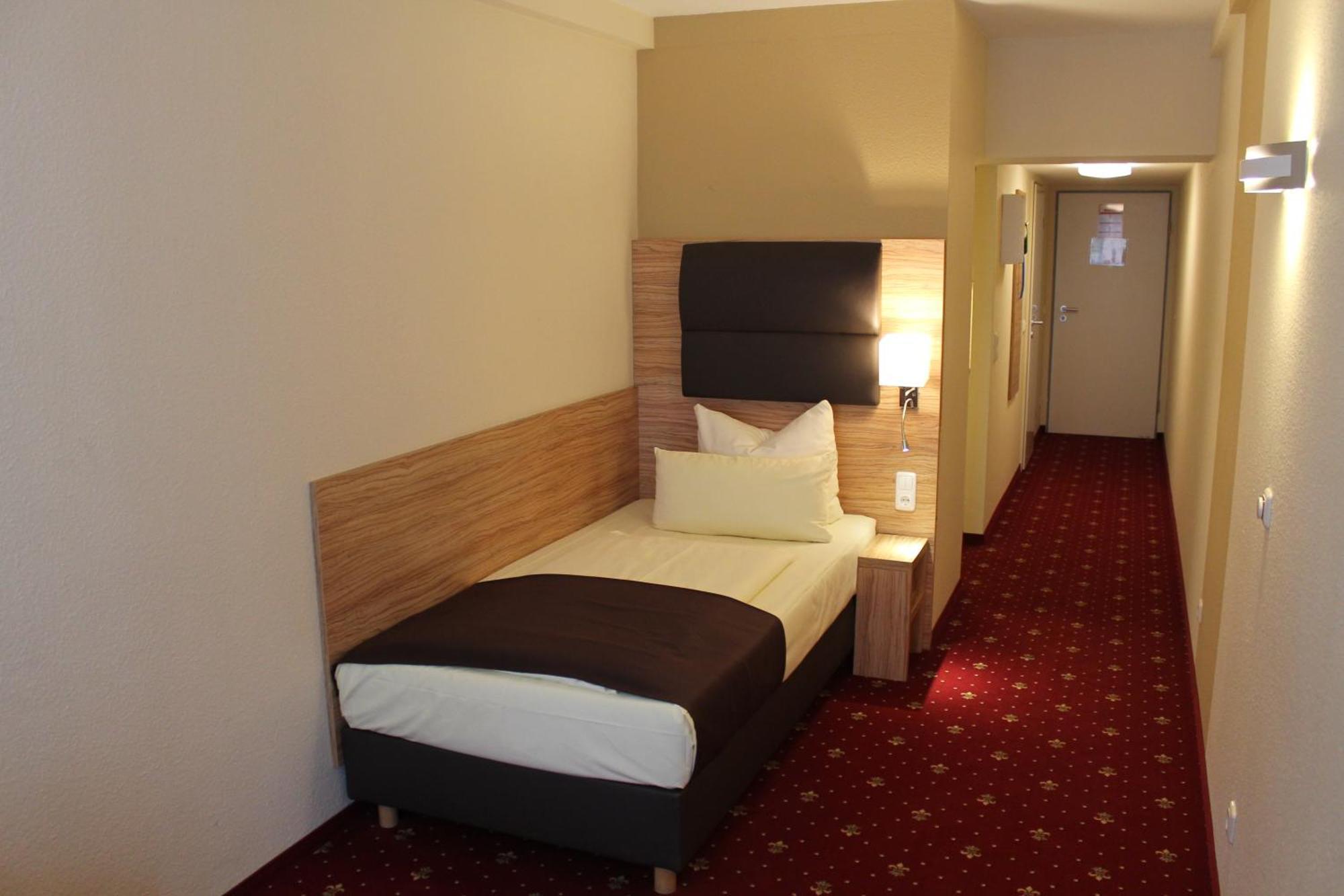 Hotel Harburger Hof Гамбург Экстерьер фото